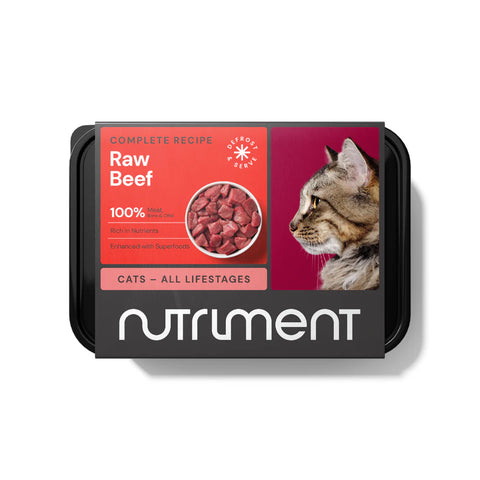 Cat food package with 'Nutriment' branding on a white background